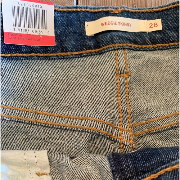 LEVIS Wedgie High Rise Skinny Jeans Size 28/6 - Picture 8 of 9